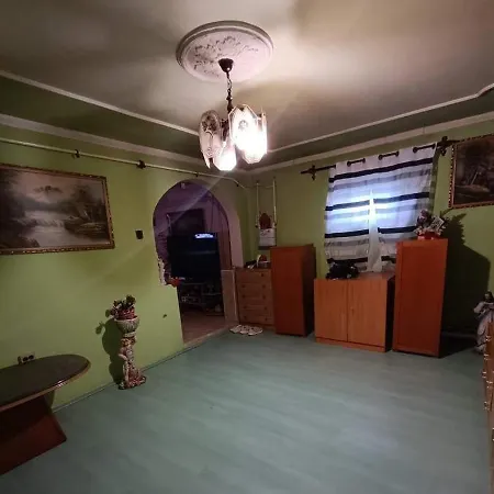 с семьею Fehergyarmat